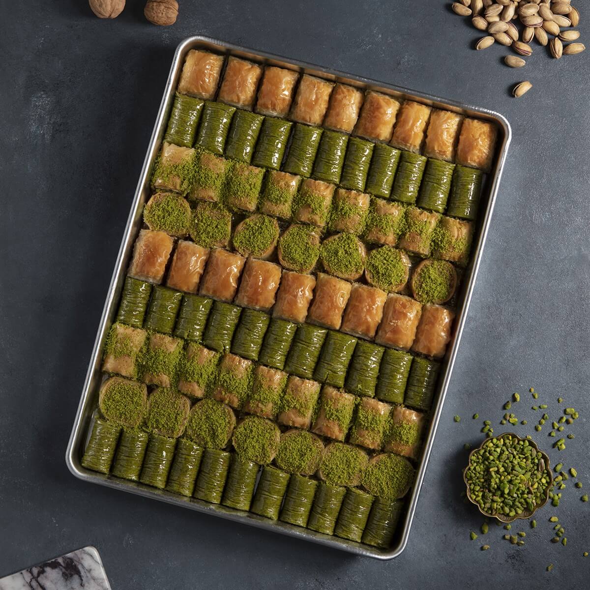 Karışık Baklava Tepside